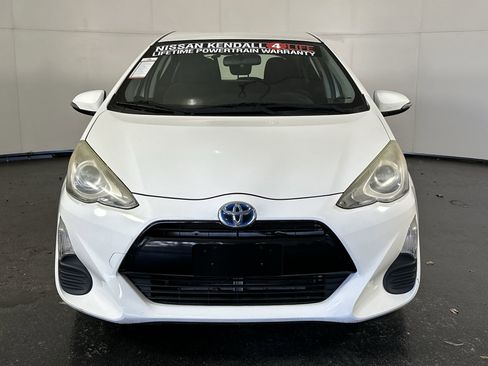 Used 2016 Toyota Prius C Two image 4