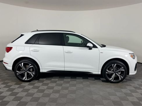 Used 2024 Audi Q3 2.0T Premium Plus AWD/4WD image 2