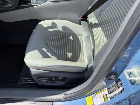 Used 2024 Toyota Camry SE FWD image 28