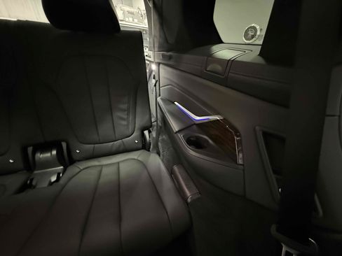 Used 2020 BMW X7 M50i w/ Executive Package AWD/4WD image 46