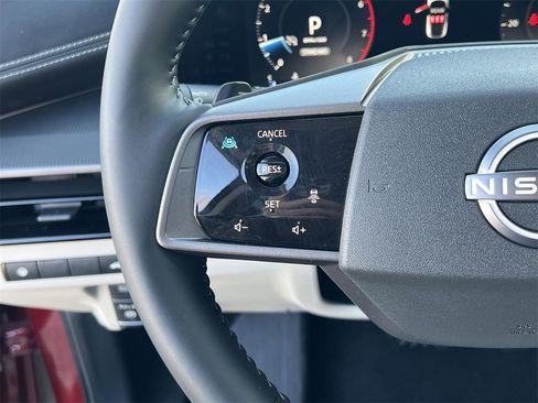 Certified 2025 Nissan Murano SV image 11