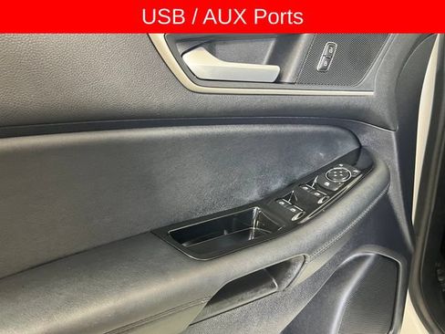Used 2019 Ford Edge SEL w/ Equipment Group 201A FWD image 12