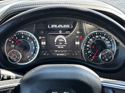 Used 2024 RAM 1500 Laramie AWD/4WD image 16