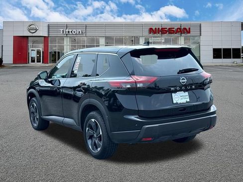 Used 2025 Nissan Rogue SV FWD image 5