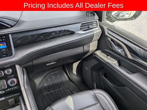 Used 2022 GMC Yukon Denali w/ Advanced Technology Package AWD/4WD image 18