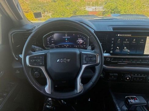 Used 2024 Chevrolet Silverado 1500 LT Trail Boss w/ Protection Package image 13