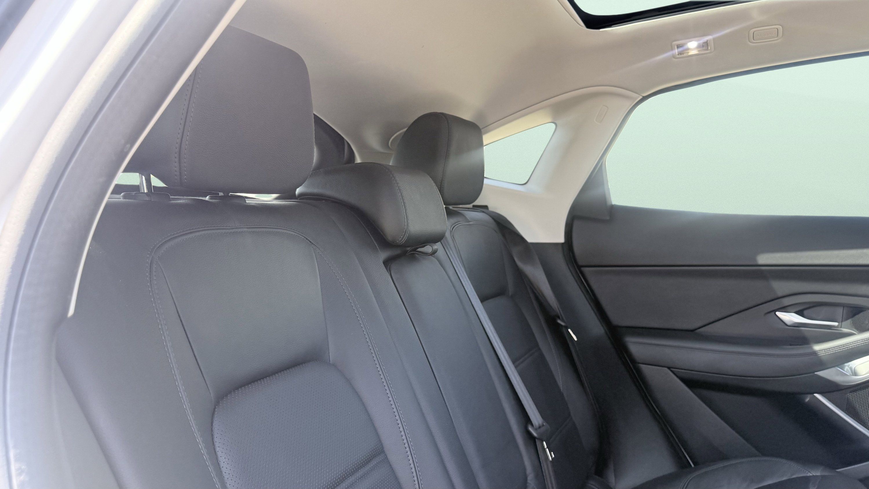 Used 2020 Jaguar E-PACE SE AWD/4WD image 46