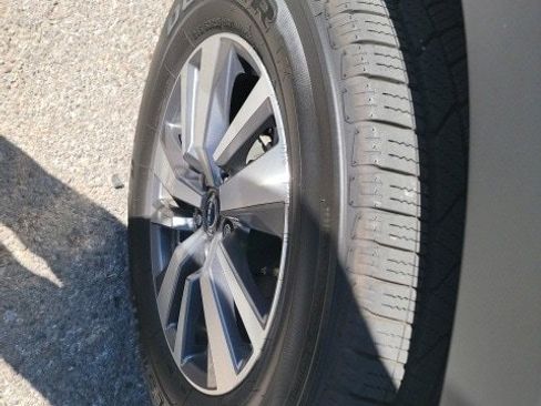 Used 2022 Nissan Pathfinder SL image 10