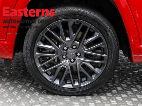 Used 2023 Jeep Compass Limited image 32