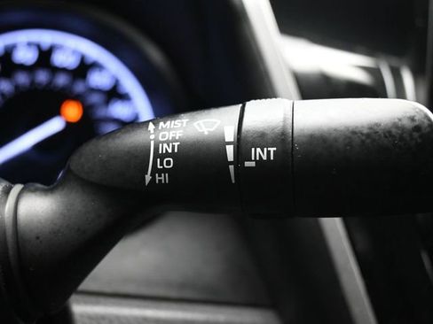 Used 2022 Toyota Camry SE w/ Convenience Package image 29