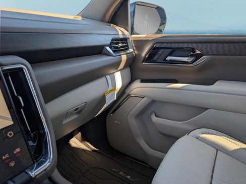 New 2026 GMC Yukon XL Denali w/ LPO, Floor Liner Package image 30