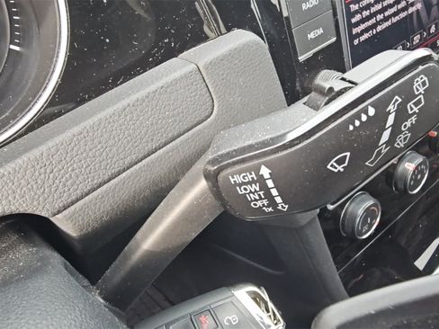 Used 2020 Volkswagen GTI S image 11