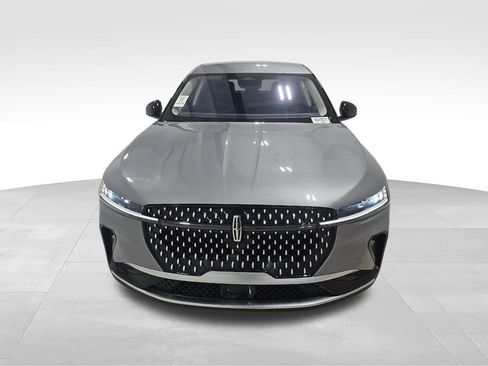 Used 2025 Lincoln Nautilus Premier AWD/4WD image 3