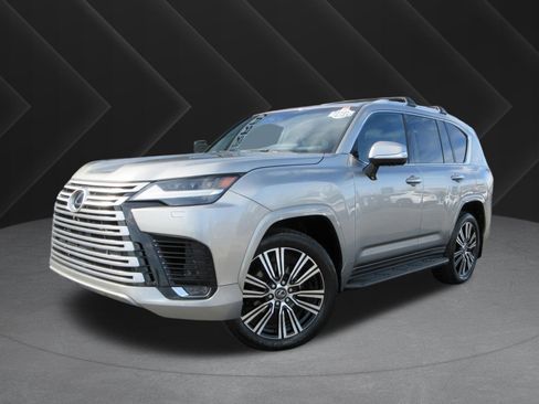 Used 2024 Lexus LX 600 4WD w/ Luxury Package image 1
