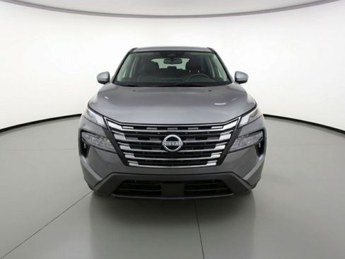 Used 2025 Nissan Rogue SV FWD image 2