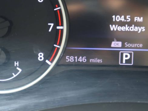Used 2024 Nissan Sentra SV FWD image 10