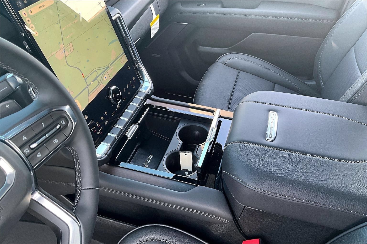 New 2026 GMC Yukon XL Denali AWD/4WD image 8