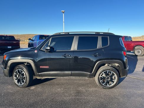 Used 2023 Jeep Renegade Trailhawk image 8