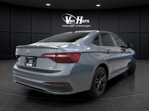 Used 2022 Volkswagen Jetta SE FWD image 7
