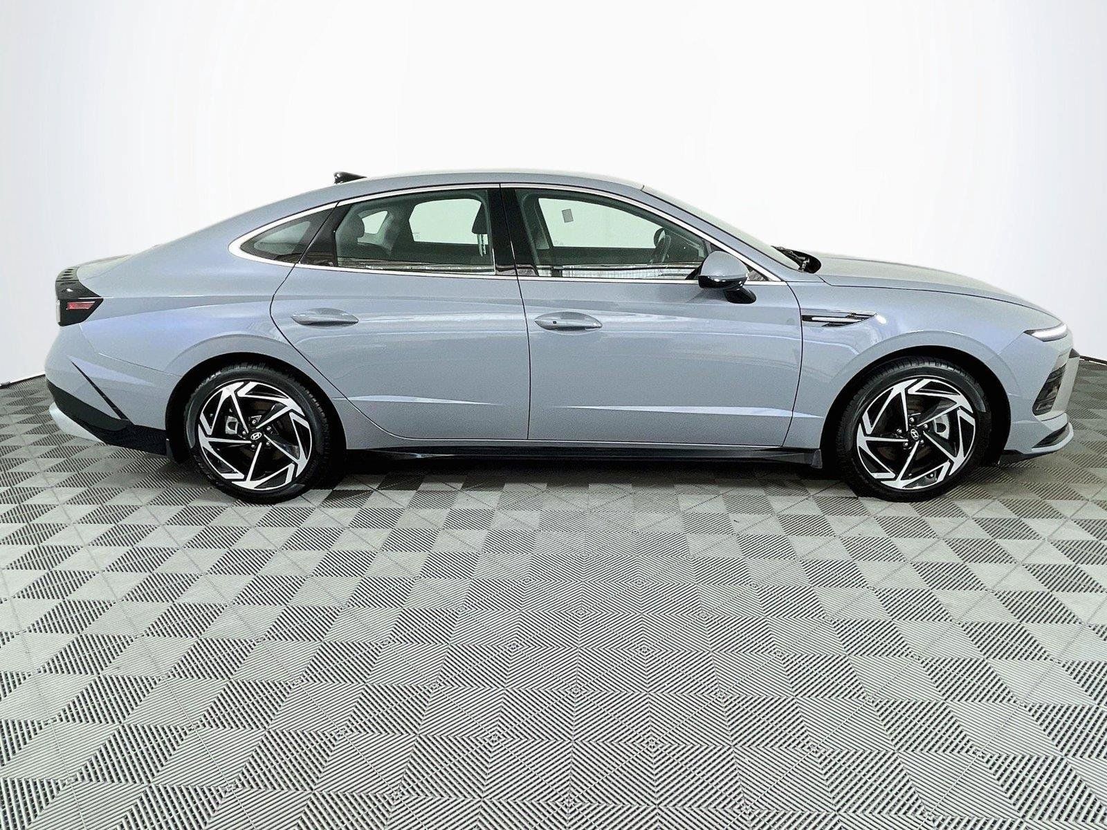 Certified 2026 Hyundai Sonata SEL FWD image 11