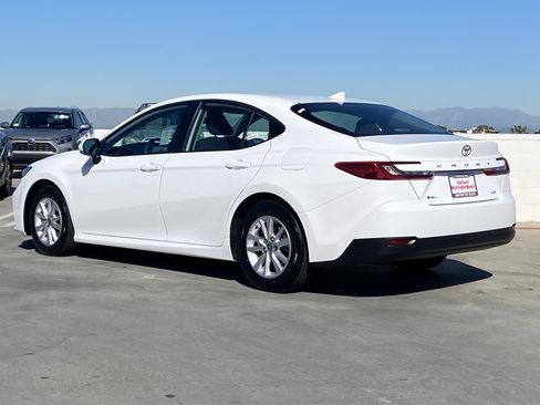 Certified 2025 Toyota Camry LE image 5