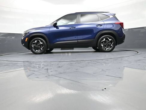 Certified 2024 Kia Seltos EX AWD/4WD image 33