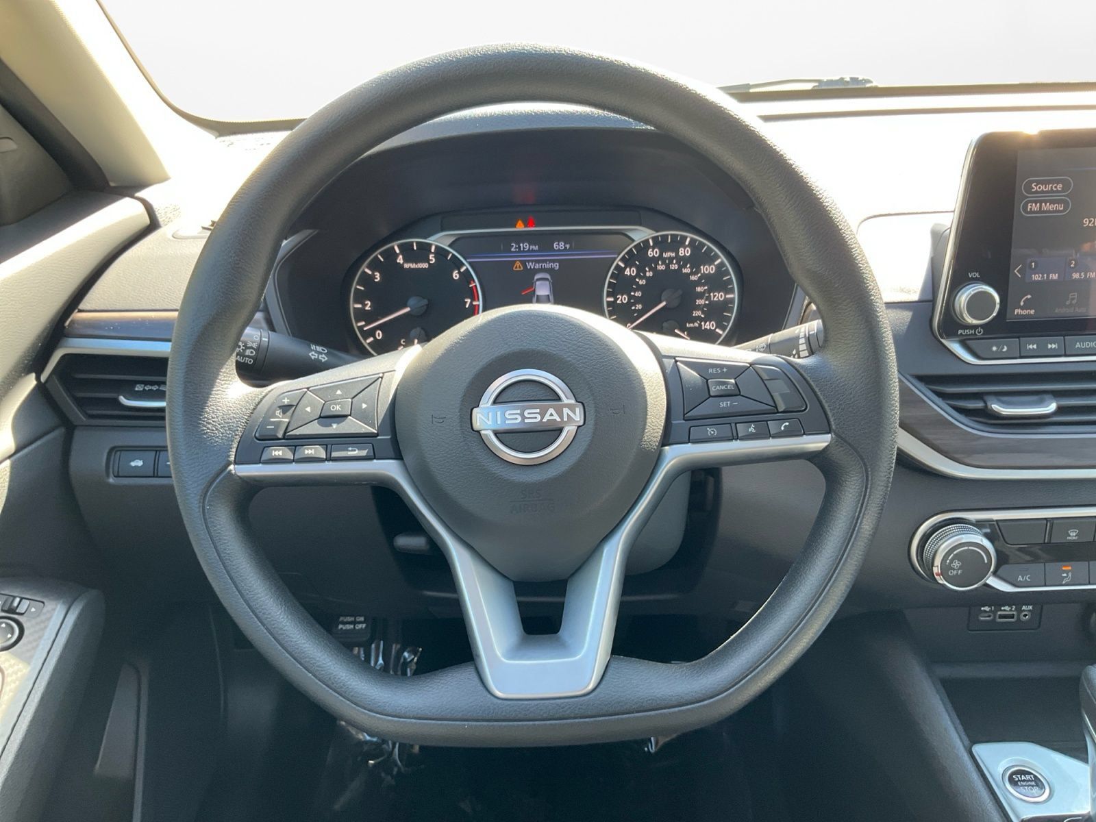 Used 2025 Nissan Altima 2.5 SV FWD image 14