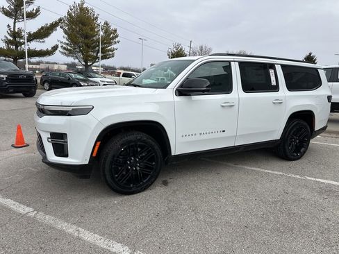 New 2026 Jeep Grand Wagoneer L Limited AWD/4WD image 14