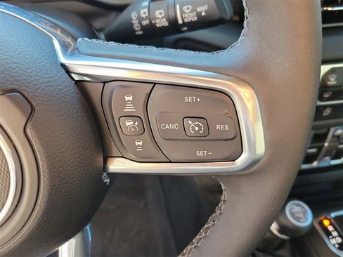 Used 2025 Jeep Wrangler Sahara w/ Safety Group image 18