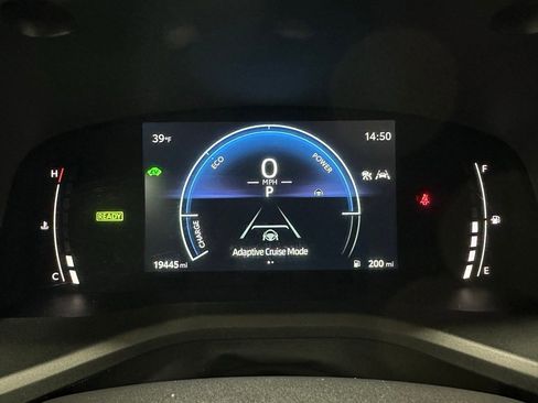 Used 2025 Toyota Camry LE image 23