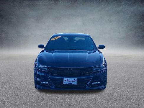 Used 2015 Dodge Charger SXT image 2