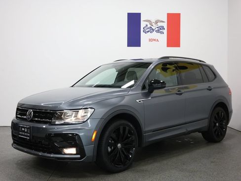 Used 2021 Volkswagen Tiguan SE R-Line FWD image 8