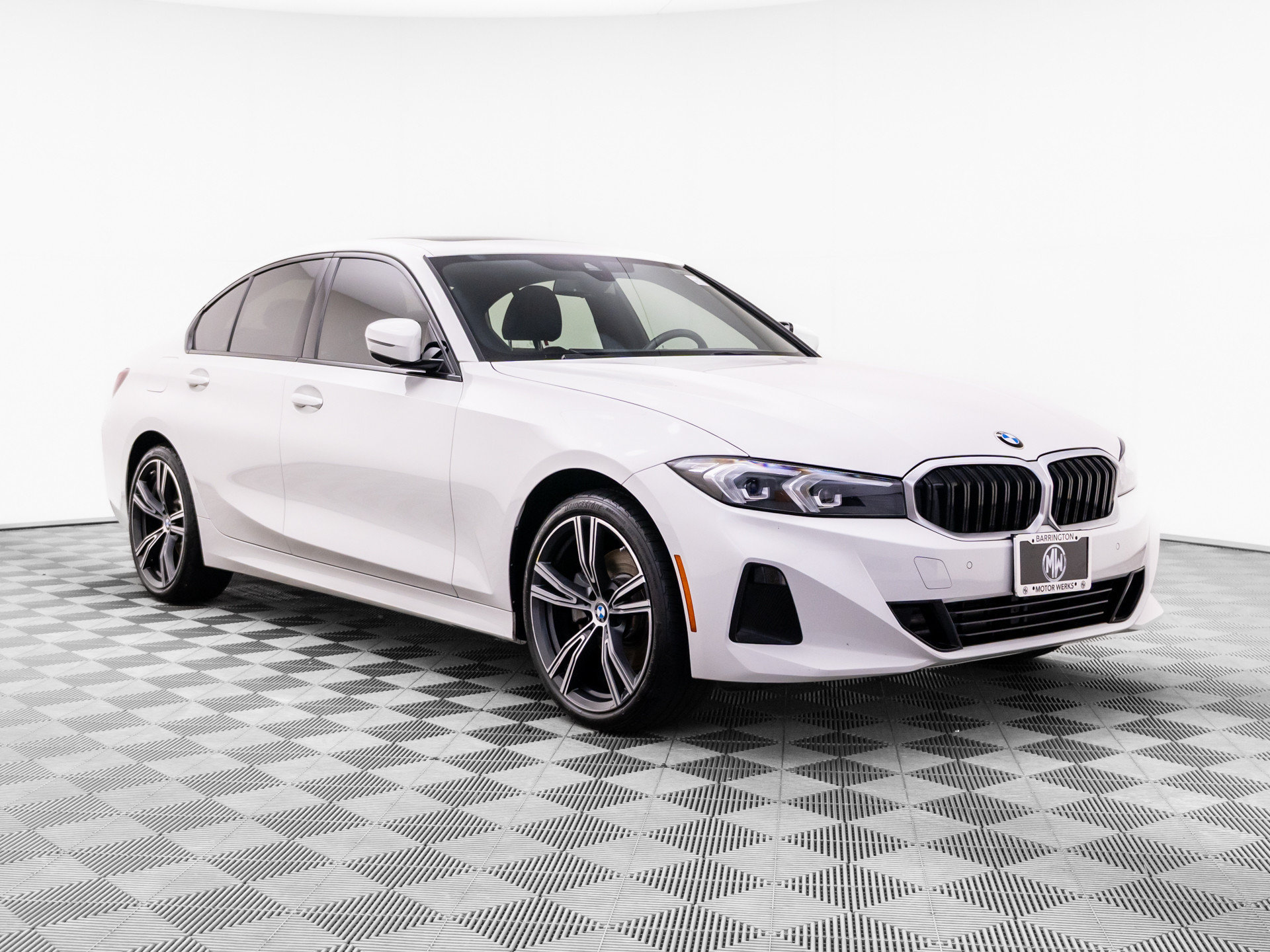 Certified 2023 BMW 330i xDrive Sedan w/ Driving Assistance Package AWD/4WD image 8