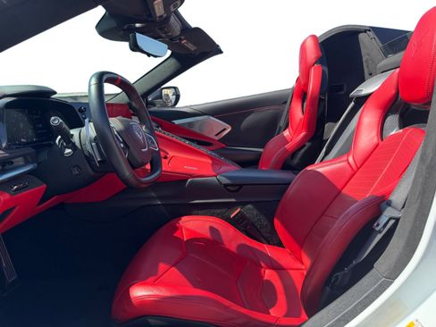 Used 2022 Chevrolet Corvette Stingray Premium Conv w/ Z51 Performance Package RWD image 10