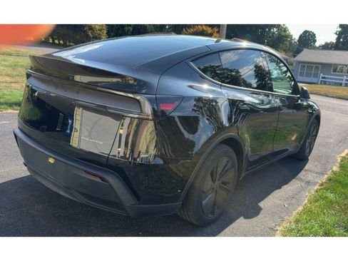 Used 2026 Tesla Model Y Long Range AWD/4WD image 3