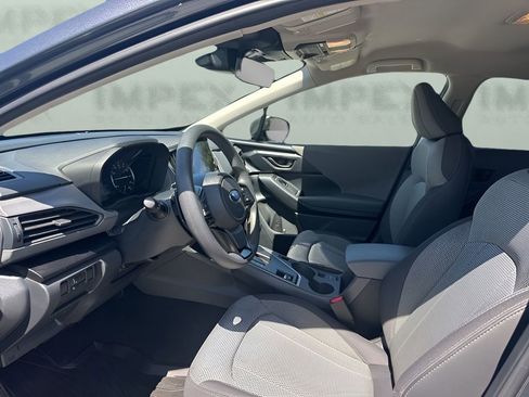 Used 2024 Subaru Crosstrek 2.0i Premium w/ Crosstrek Mirror Package image 9