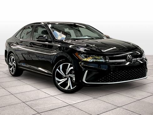 New 2026 Volkswagen Jetta SEL image 2