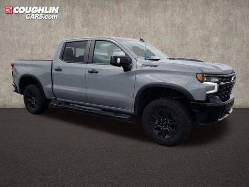 Used 2025 Chevrolet Silverado 1500 ZR2 w/ Technology Package AWD/4WD image 7