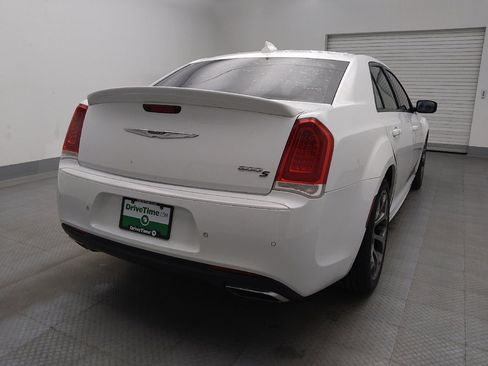 Used 2015 Chrysler 300 S w/ 300S Premium Group RWD image 7