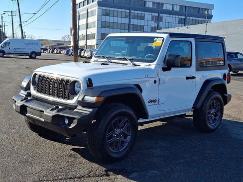 Used 2024 Jeep Wrangler Sport S image 3