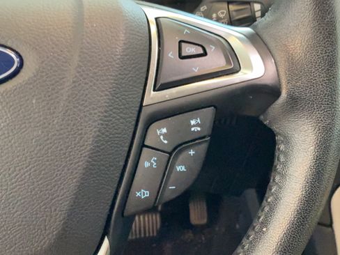 Used 2019 Ford Edge SEL w/ Equipment Group 201A FWD image 12