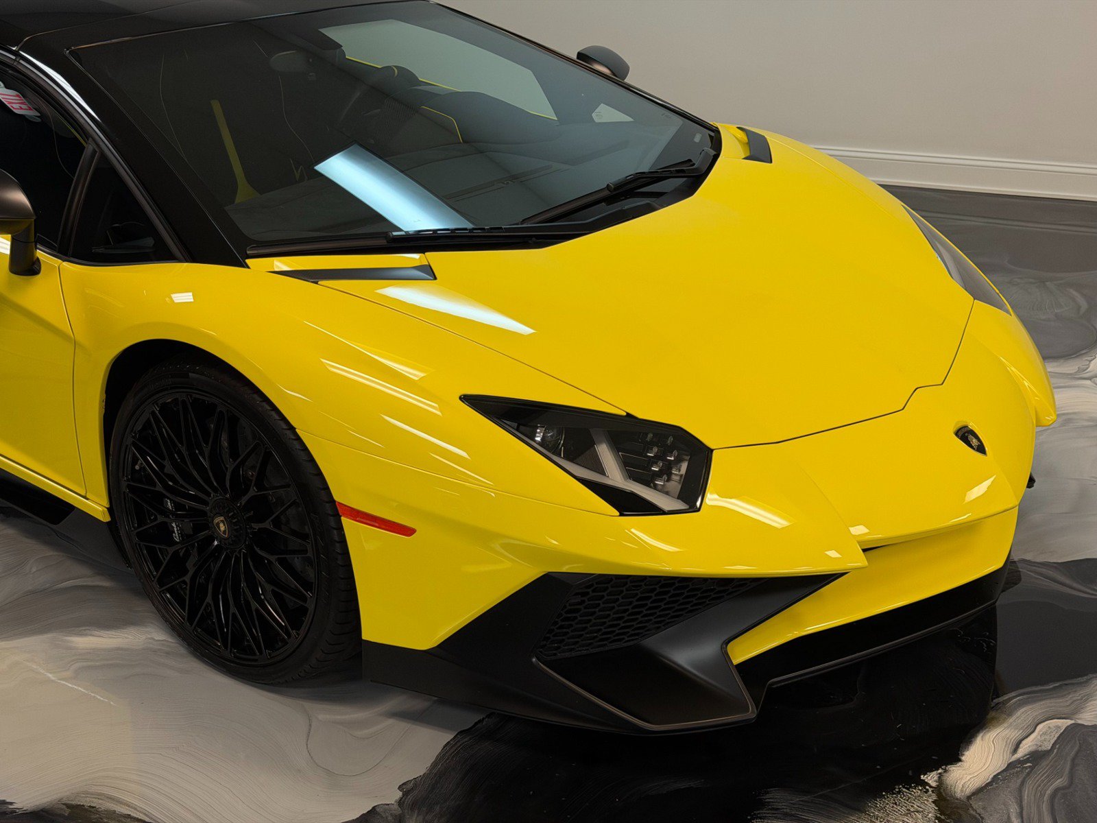 Used 2017 Lamborghini Aventador LP 750-4 Superveloce AWD/4WD image 2