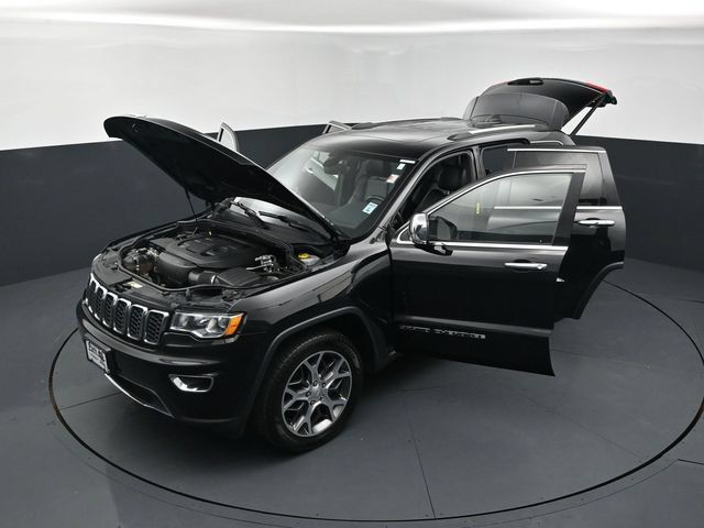 Used 2019 Jeep Grand Cherokee Limited AWD/4WD image 26