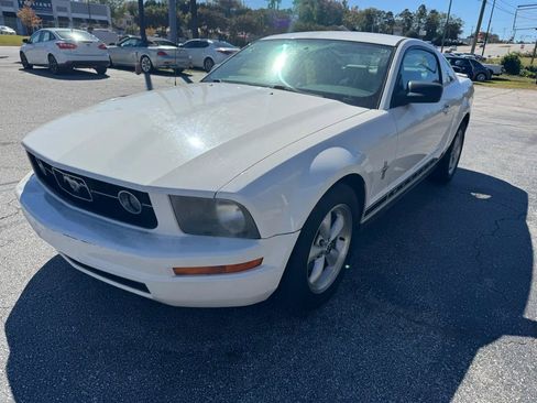 Used 2007 Ford Mustang Premium RWD image 2