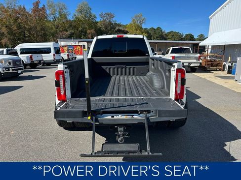 Used 2023 Ford F350 Lariat w/ Lariat Ultimate Package image 9