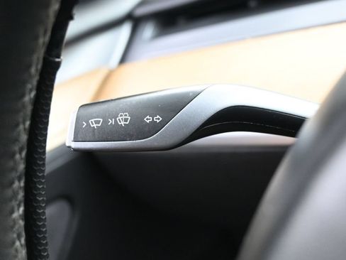 Used 2022 Tesla Model 3 Long Range AWD/4WD image 21