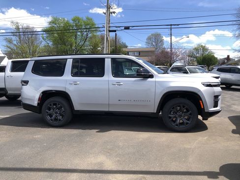 New 2026 Jeep Grand Wagoneer Limited image 6