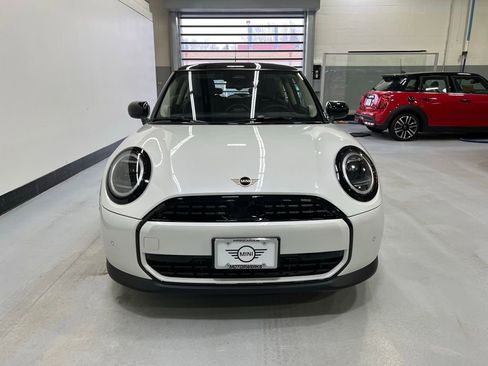 Certified 2025 MINI Cooper 2-Door Hardtop image 8