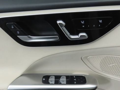 Certified 2023 Mercedes-Benz C 300 4MATIC Sedan image 23