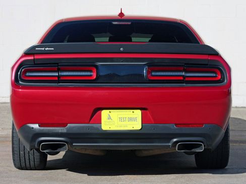 Used 2016 Dodge Challenger R/T Scat Pack w/ Leather Interior Group RWD image 10